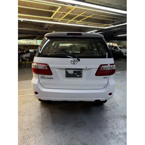 Toyota Fortuner 2010 Blanco Caracas