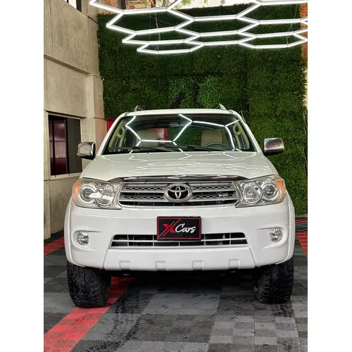 Toyota Fortuner 2010 Blanco Caracas