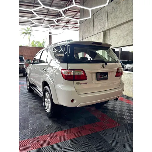 Toyota Fortuner 2010 Blanco Caracas