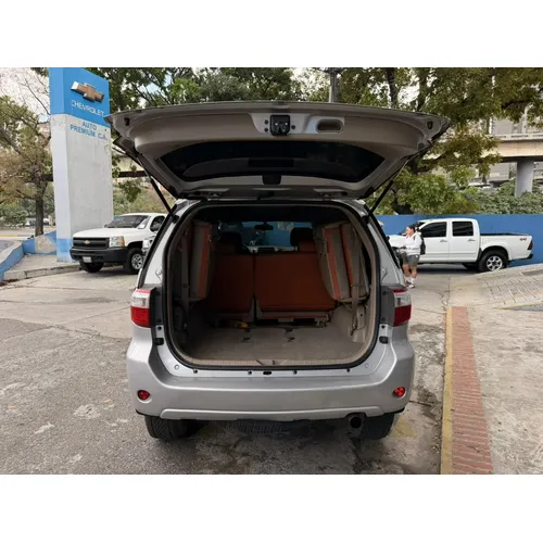 Toyota Fortuner 2010 Plateado Caracas