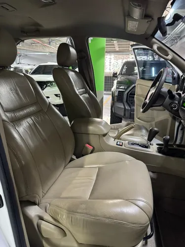 Toyota Fortuner 2010 Blanco Caracas