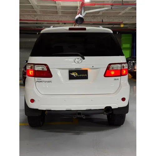 Toyota Fortuner 2010 Blanco Caracas