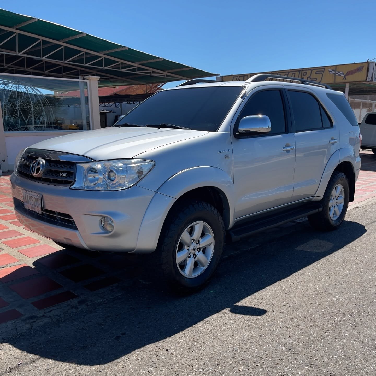 Toyota Fortuner 2010 Plateada