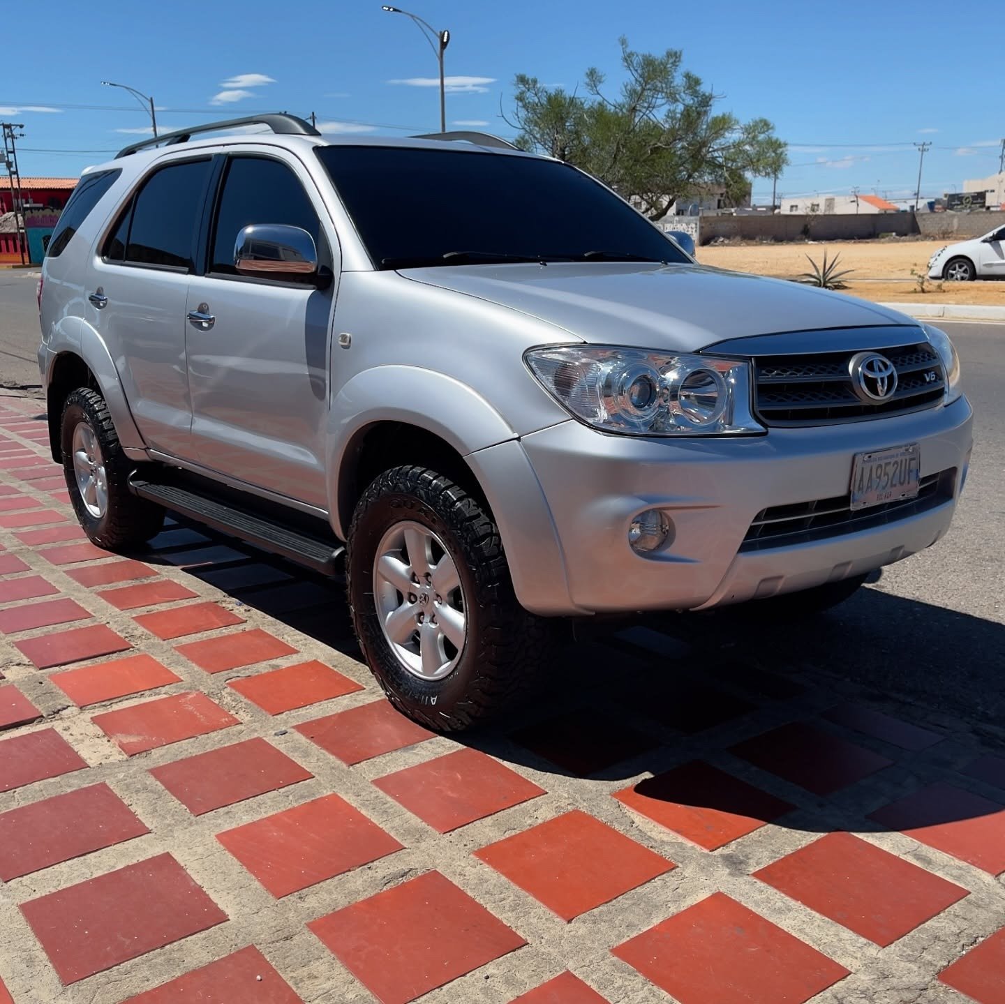 Toyota Fortuner 2010 Plateada