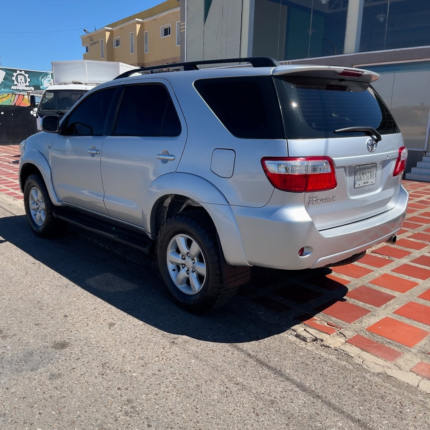 Toyota Fortuner 2010 Plateada