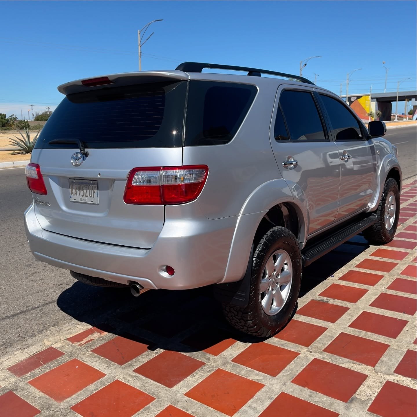 Toyota Fortuner 2010 Plateada