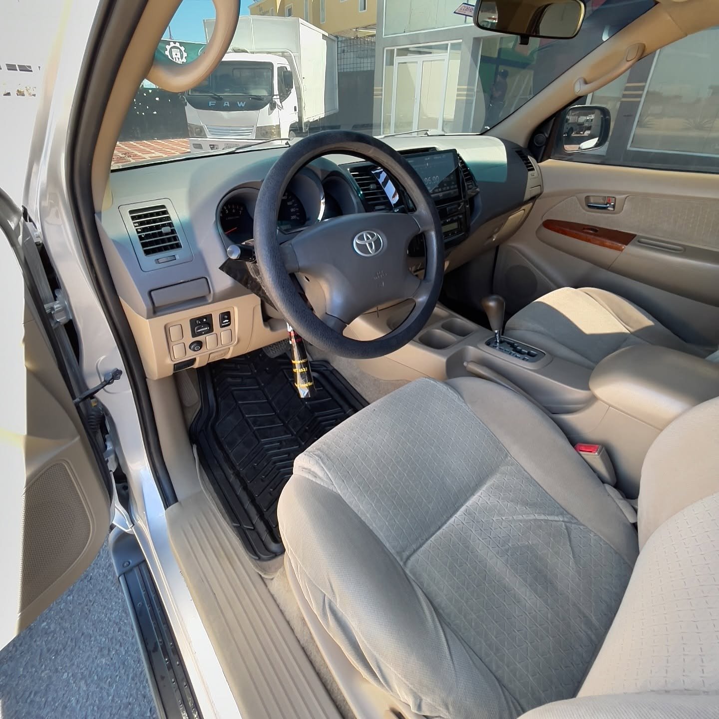 Toyota Fortuner 2010 Plateada