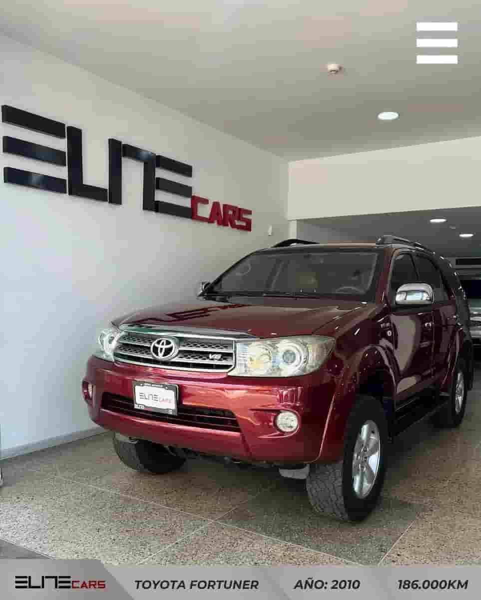Toyota Fortuner 2010 V6 Rojo