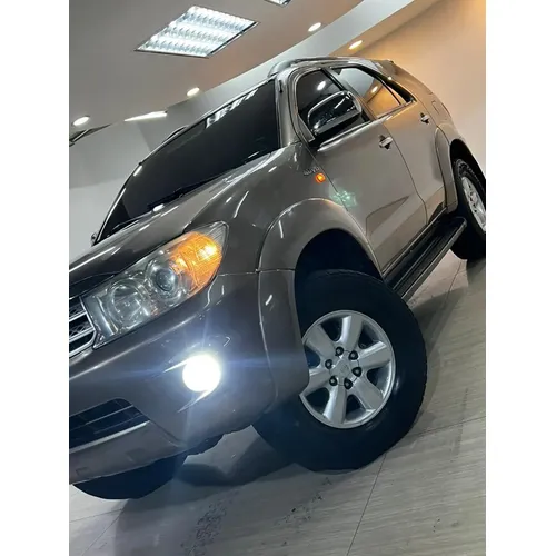 Toyota Fortuner 2010 Beige Caracas