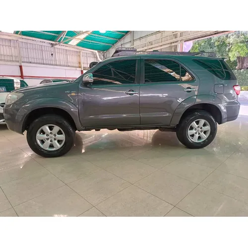 Toyota Fortuner 2011 Gris Caracas