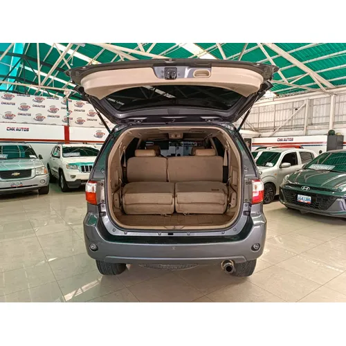 Toyota Fortuner 2011 Gris Caracas