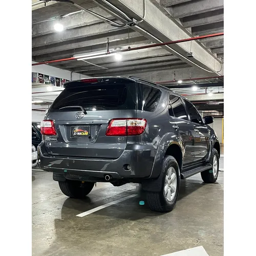 Toyota Fortuner 2011 Gris Caracas