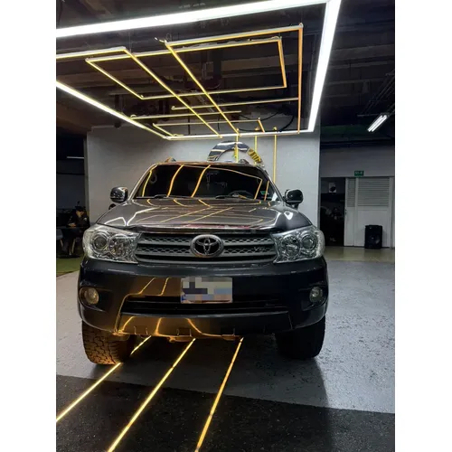 Toyota Fortuner 2011 Gris Caracas