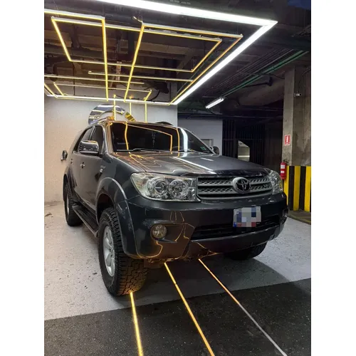 Toyota Fortuner 2011 Gris Caracas