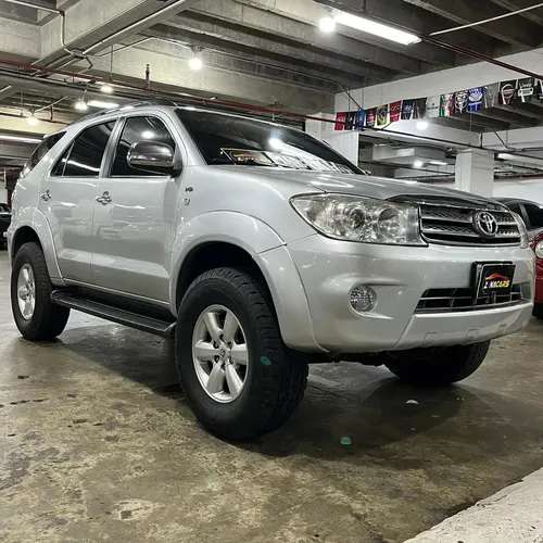 Toyota Fortuner 2011 Plateado Caracas