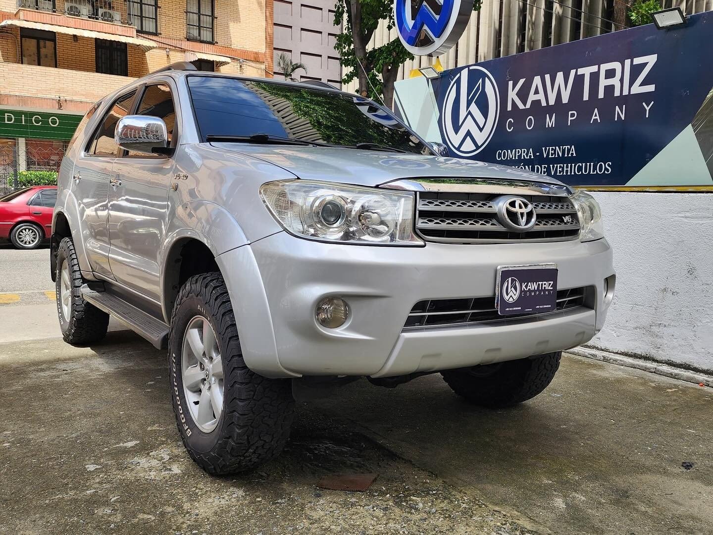 Toyota Fortuner 2011 4x4 Automática Plata