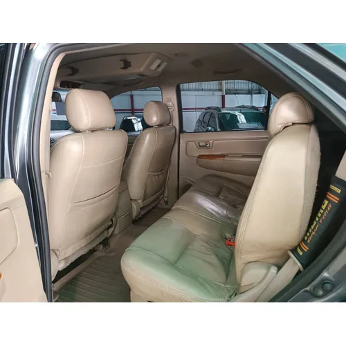 Toyota Fortuner 2011 Gris Caracas