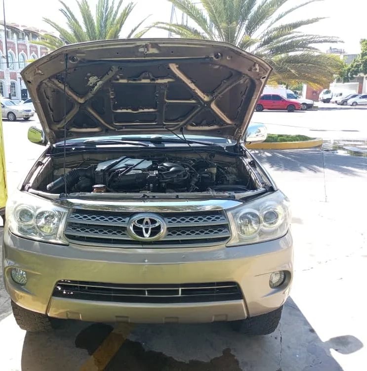 Toyota Fortuner 2011 Beige Maracay1