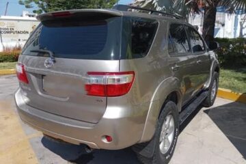 Toyota Fortuner 2011 Beige Maracay3