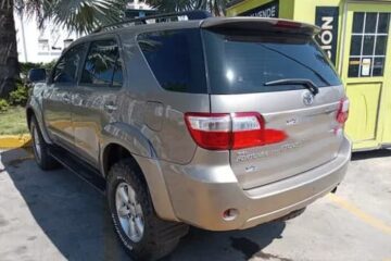 Toyota Fortuner 2011 Beige Maracay5