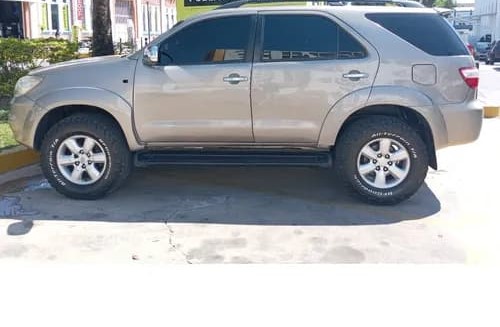 Toyota Fortuner 2011 Beige Maracay6