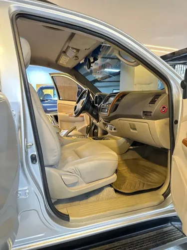 Toyota Fortuner 2011 Plateado Caracas