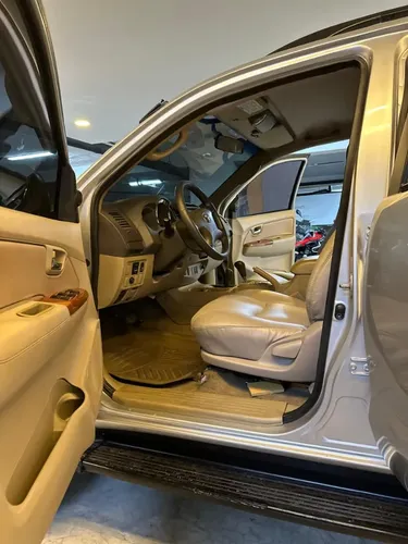Toyota Fortuner 2011 Plateado Caracas