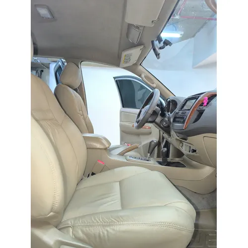 Toyota Fortuner 2011 Plateado Caracas