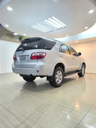 Toyota Fortuner 2011 Plateado Caracas