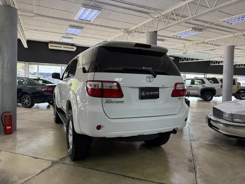 Toyota Fortuner 2012 Blanco Valencia