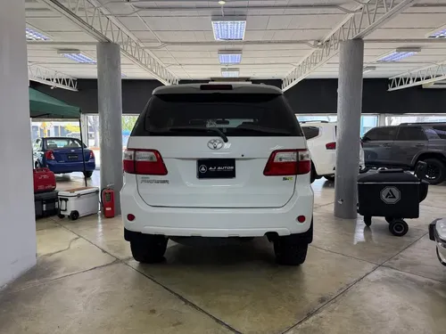 Toyota Fortuner 2012 Blanco Valencia