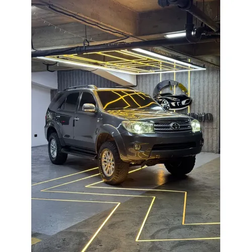 Toyota Fortuner 2012 Gris Caracas