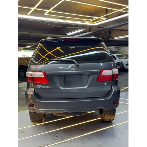 Toyota Fortuner 2012 Gris Caracas
