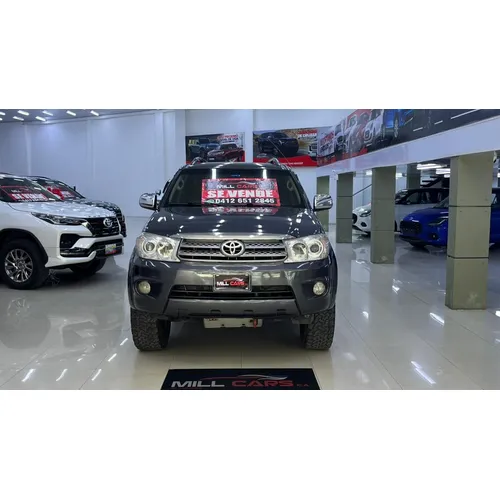 Toyota Fortuner 2012 Gris Caracas