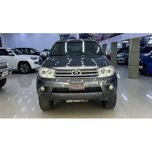 Toyota Fortuner 2012 Gris Caracas