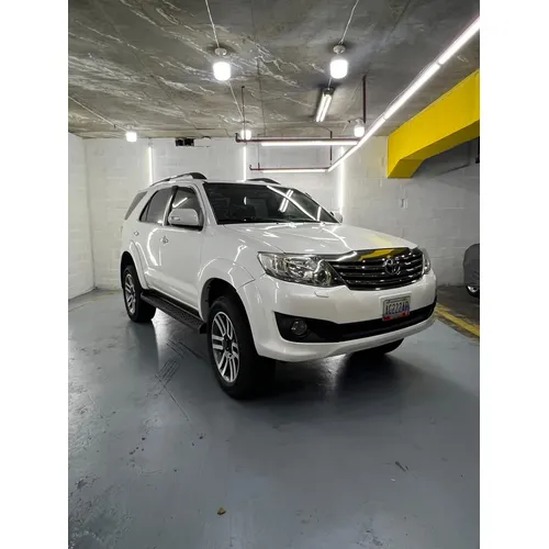 Toyota Fortuner 2012 Blanco Caracas