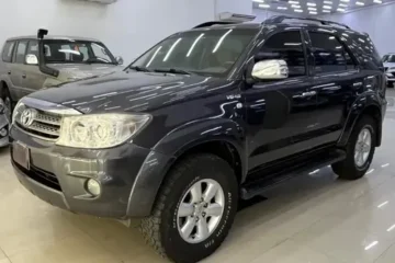 Toyota Fortuner 2012 4x4