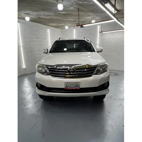 Toyota Fortuner 2012 Blanco Caracas