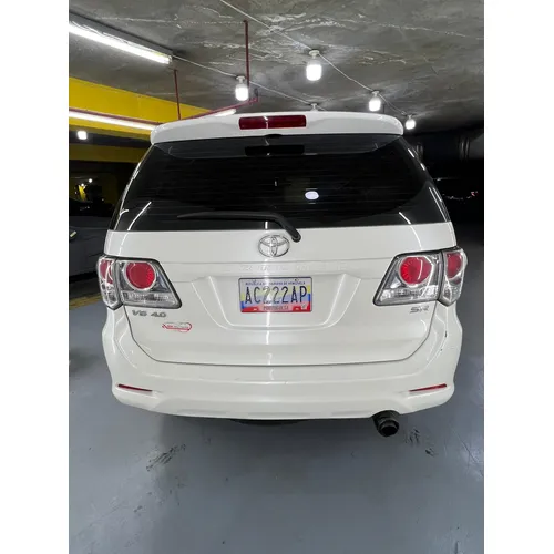 Toyota Fortuner 2012 Blanco Caracas