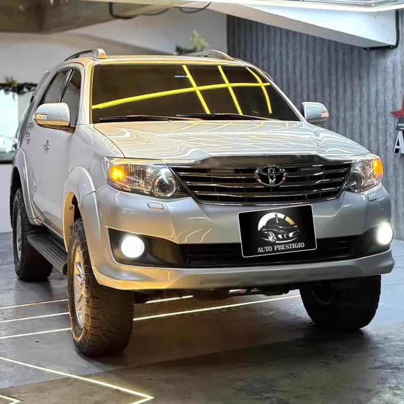 Toyota Fortuner 2012 Plateado Caracas
