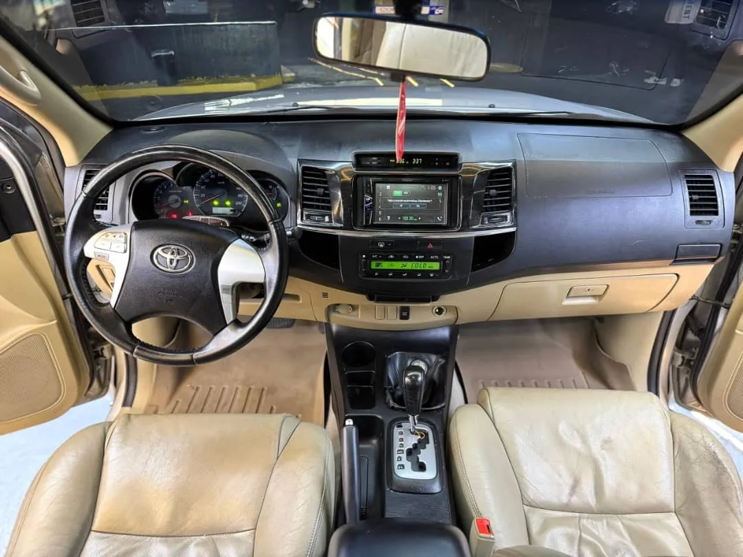 Toyota Fortuner 2012 Plateado Caracas