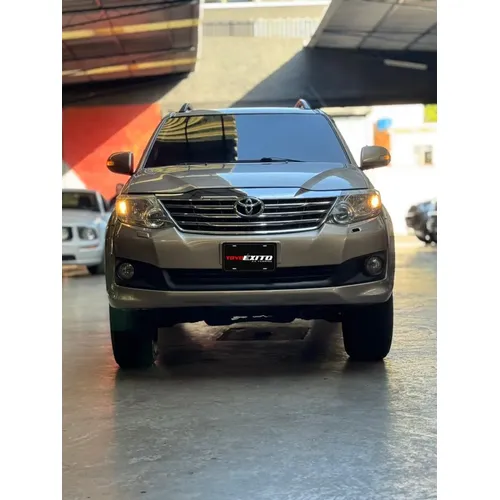 Toyota Fortuner 2012 Beige Caracas