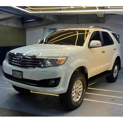 Toyota Fortuner 2013 Blanco Caracas