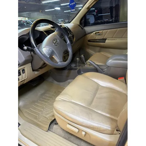 Toyota Fortuner 2013 Beige Caracas