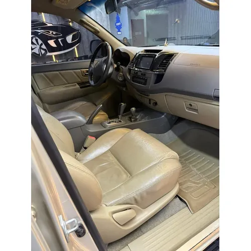 Toyota Fortuner 2013 Beige Caracas