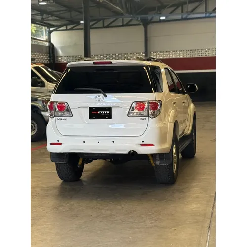 Toyota Fortuner 2013 Blanco Caracas