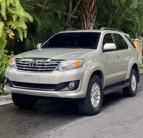 Toyota Fortuner 2013 Blindada
