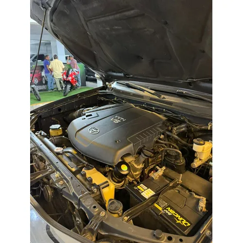 Toyota Fortuner 2013 Gris Caracas