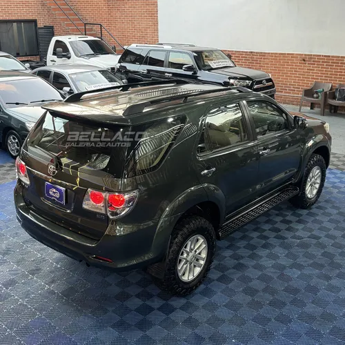 Toyota Fortuner 2014 Verde Caracas