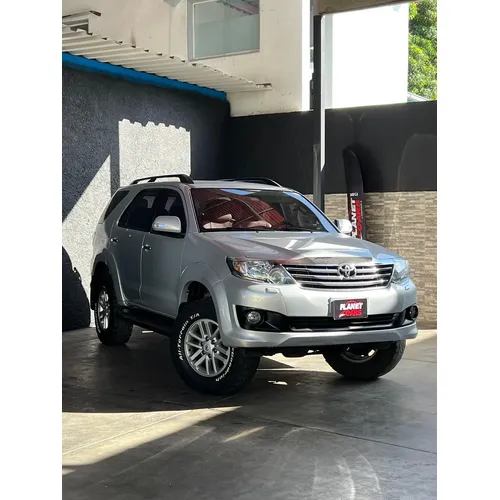Toyota Fortuner 2015 Plateado Caracas